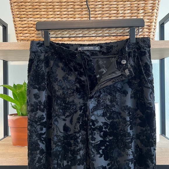 NWOT Zara Mid-Rise Velvet Velour Burnout Capri Dress Pant Trouser, M - Picture 7 of 9